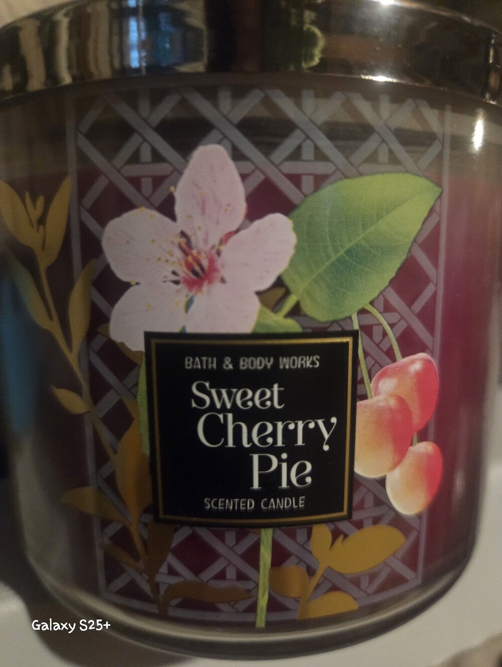 Bath & Body Works Sweet Cherry Pie Scented Candle